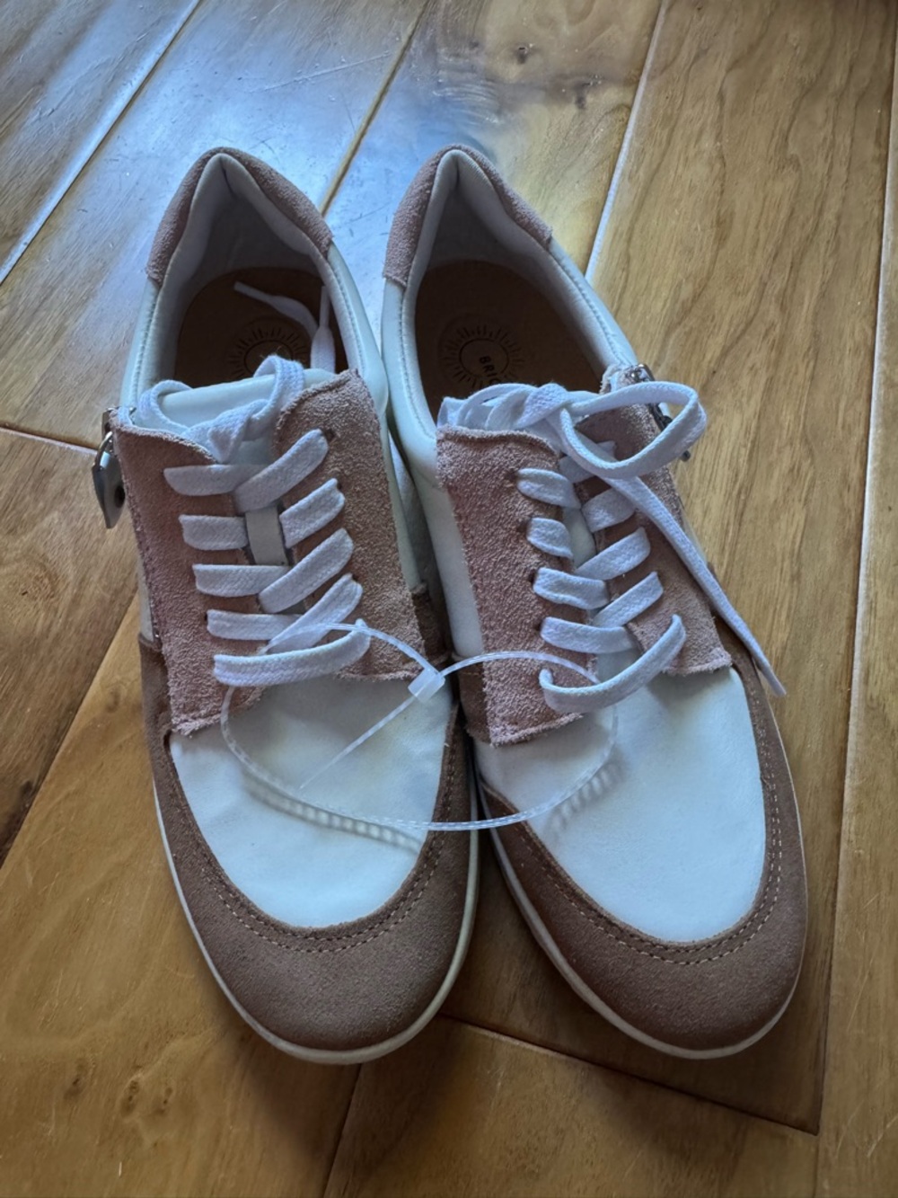 NWT Brioso Mimi Leather Zip Sneakers Sz 7,5 (no original box) - Picture 10 of 15